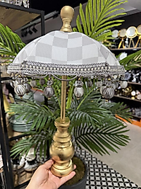 Gri dama Bali şemsiyeleri