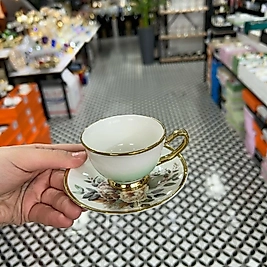 Yeşil çiçekli fincan takımı