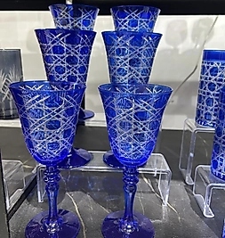 Full mavi el kesmesi kahve yanı bardağı