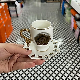 Üç renk kabartmalı güllü  altılı fincan takımı