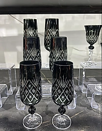 Full siyah el kesmesi kahve yanı bardağı